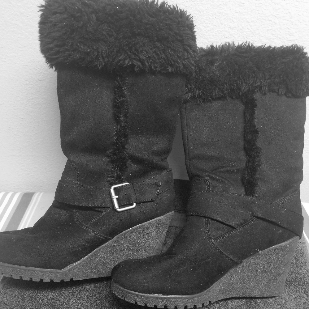 Black suede and fur wedge boots